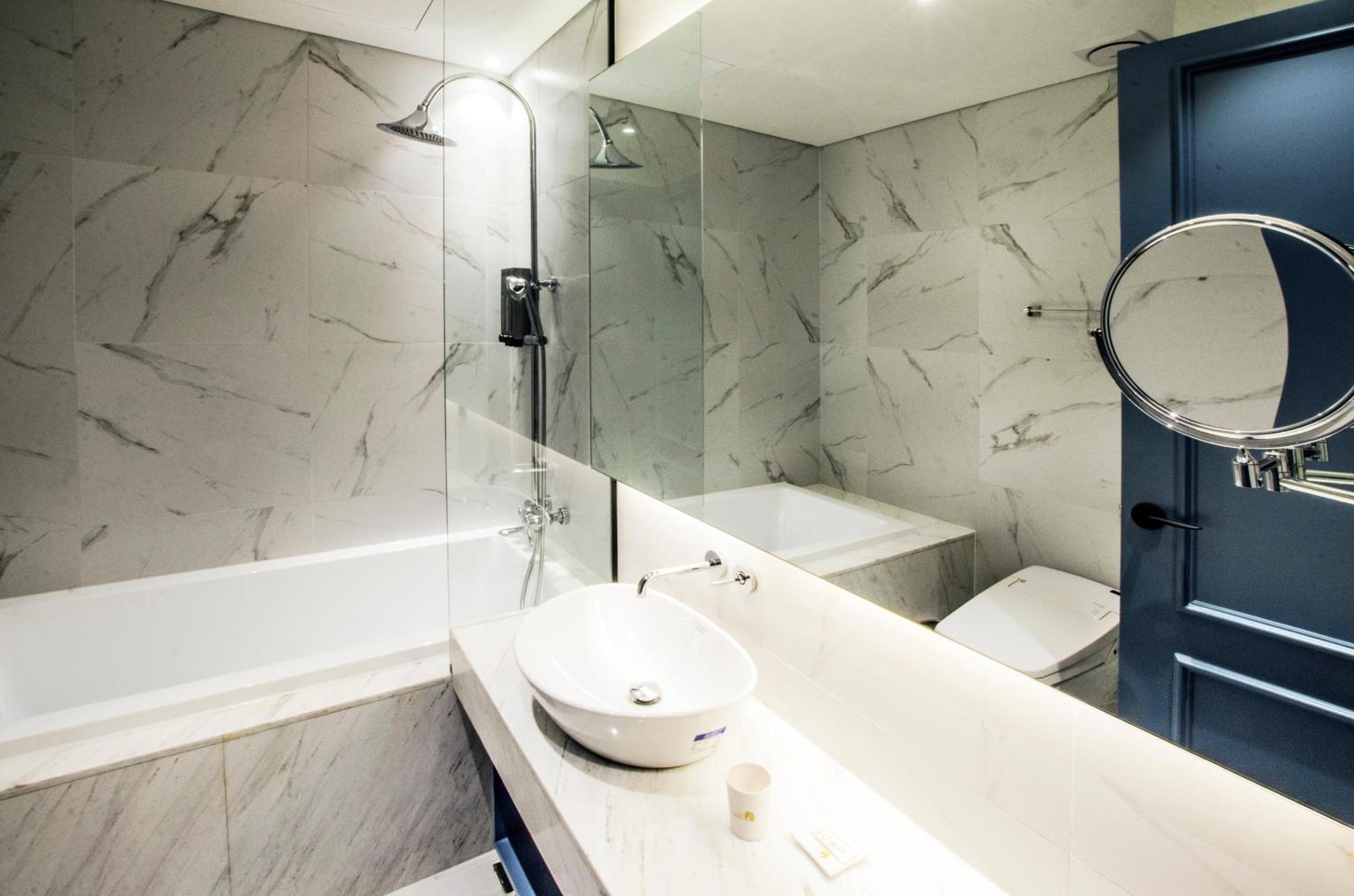 Hotel The Designers Premier Kondae Сеул Екстер'єр фото